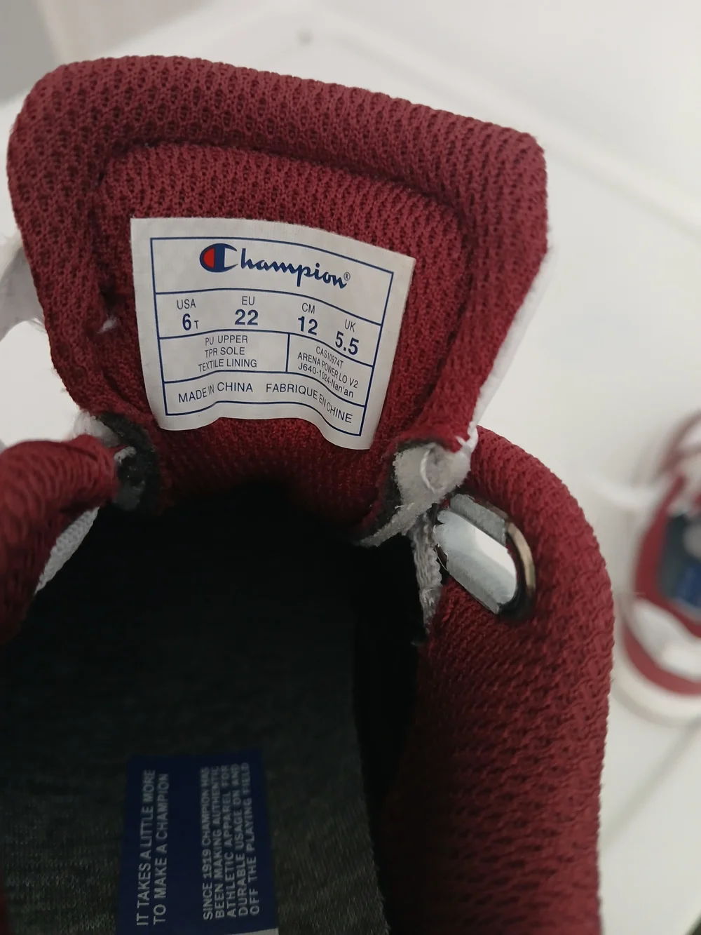 Champion toddlers White and Red Low-Top Sneakers